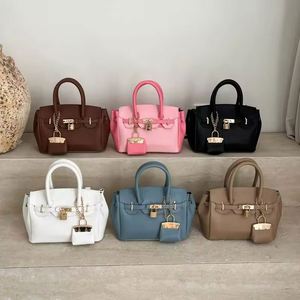 Wholesale Low Price Storage Portable Storage <b>Bag</b> Foreign Style Casual <b>Bag</b> Simple Storage <b>Bag</b> - Product Image 1