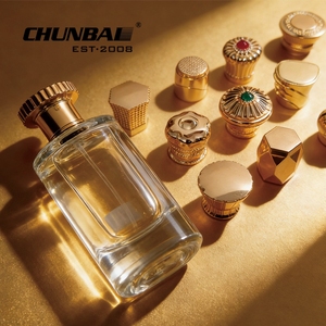 ขวดน้ำหอมแก้วพร้อมกล่อง ขนาด 15 มล. 30 มล. 100 มล. คุณภาพสูง ระดับพรีเมียม พร้อมหัวฉีดแบบหรูหรา - Product Image 1