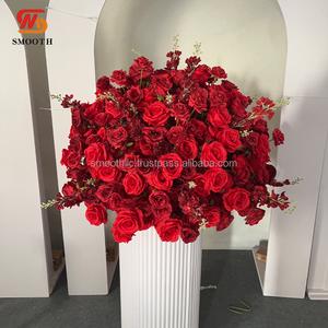Décoration de scène de mariage élégante : Grand bouquet floral rouge pour allée centrale au sol - Product Image 6