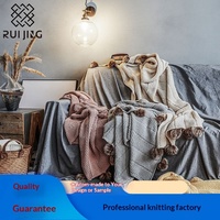 Couverture de sieste d'hiver Ruijing Mifeier en chenille unie douce avec pompons en fourrure, accessoire de décoration intérieure pour le bureau