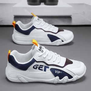 Baskets de sport blanches tendance pour hommes, respirantes en toile, chaussures de travail d'été avec doublure en maille, style coréen, polyvalentes, protection du travail - Product Image 1
