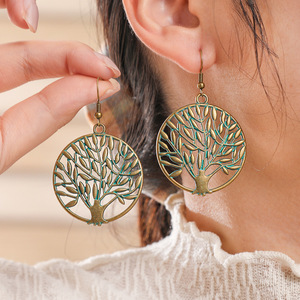 Boucles d'oreilles pendantes bohèmes en plumes, en alliage plaqué bronze antique, bijoux de fête pour femmes, boucles d'oreilles tendance - Product Image 4