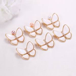 Broches de Moda Femenina de Alta Gama al por Mayor, Exquisita Flor de Pecho con Mariposa Rompiendo el Capullo para un Temperamento Elegante - Product Image 2