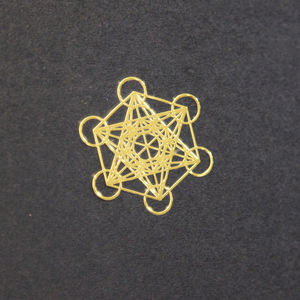 Etiqueta Adhesiva de Lujo 3D con <span class=keywords><strong>Logo</strong></span> Personalizado en Níquel Metálico Transparente por Transferencia UV y Termoadhesivo en Oro - Product Image 2