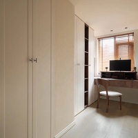 Vent crème armoire minimaliste moderne avec commode écologique grande capacité en bois massif peinture douce artisanat personnalisé approvisionnement direct