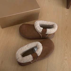 Bottes Ugg de créateur de haute qualité, élégantes, luxueuses, imperméables, hautes jusqu'au genou, pour homme et femme, en laine et cuir, confortables, chaudes et robustes - Product Image 3