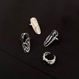 Anillo de Uña de Plata de Ley con Baño de Rodio, Diseño Geométrico Creativo Punk Europeo-Americano con Piedra Natural, Elegante y Moderno para la Punta del Dedo - Product Image 2