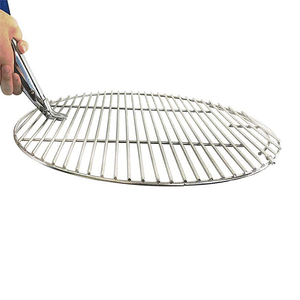 Lève-grille résistant à la chaleur avec poignée antidérapante, outil universel robuste <span class=keywords><strong>pour</strong></span> grilles en acier inoxydable, barbecue au charbon <span class=keywords><strong>de</strong></span> bois facile à utiliser - Product Image 4