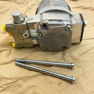 Drive Axle Gear Pump 0009812132 Compatible With 351 Series H20 H25 H30 H35 <b>Models</b> Forklift Drive Axle Forklift Drive Axle - Product Image 2
