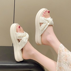 รองเท้าแตะหนังแท้สไตล์อเมริกันสำหรับผู้หญิง ใส่สบาย ทนทาน เหมาะกับฤดูร้อน ดีไซน์ชายหาด ใช้งานได้หลากหลาย สีเขียวอมฟ้า - Product Image 4