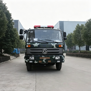 <span class=keywords><strong>Camion</strong></span> de pompiers forestier 4x4 camouflage Dongfeng Chine, 8 tonnes, réservoir d'eau de 8 000 litres - Product Image 2