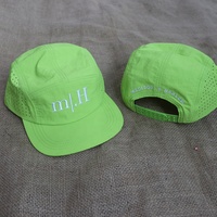 Casquette de course en nylon découpée au laser avec logo brodé, 5 panneaux, imperméable, haute performance, pour activités de plein air, randonnée et camping – Vente en gros fournisseur