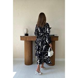 Vestido de fiesta largo hasta el suelo con cuello cuadrado, volantes, cinturón y cintura imperio, en negro y blanco, talla XL, de spandex, ideal para clubes y eventos de primavera. - Product Image 1