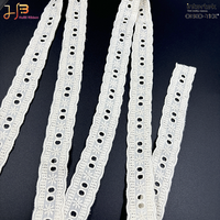 Fournisseur de dentelle en coton à œillets floraux fantaisie personnalisée, dentelle décorative blanche pour la couture de vêtements et de robes