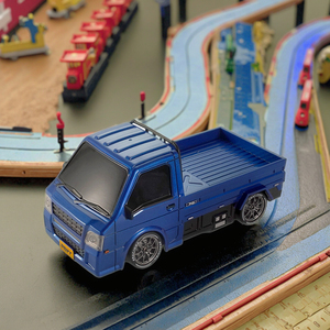 Camion CJH 1:24RC <span class=keywords><strong>Voiture</strong></span> <span class=keywords><strong>de</strong></span> Drift 2.4G Accélération Proportionnelle Direction Quatre Roues Motrices Haute Vitesse <span class=keywords><strong>Course</strong></span> Cadeaux Nouveauté <span class=keywords><strong>Cadeau</strong></span> d'Anniversaire - Product Image 1