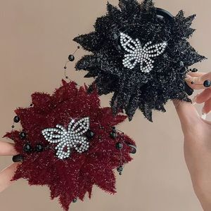 Pince à cheveux 13 cm pour <span class=keywords><strong>femme</strong></span>, style vintage, en tissu à paillettes rouge et <span class=keywords><strong>noir</strong></span>, avec fleur, strass en cristal, papillon, fleur, perle et pompon - Product Image 4