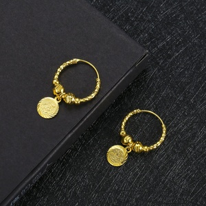 Atacado feminino vintage saudita banhado a ouro liga moeda pingente huggie brincos jóias ano novo chinês 2024 produtos - Product Image 4