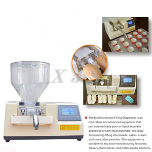 Sfoglia da tavolo piccolo riempimento manuale pastella per torta alla crema depositante tenuto in mano - Product Image 5
