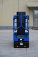 Chariot élévateur électrique autopropulsé à batterie lithium avec BMS intelligent pour entrepôt à allées étroites