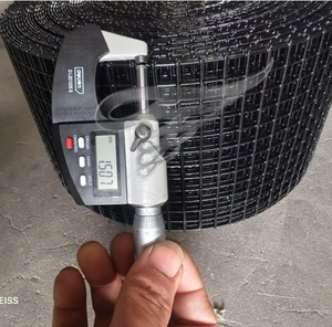 6 pulgadas negro PVC recubierto 1,5mm Panel Solar Bird Blocker Mesh Critter Guard Mesh Kit de malla solar 70 piezas Sujetadores de aluminio - Product Image 5