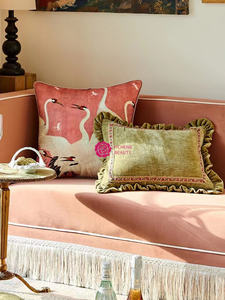 Canapé Chaise Longue Yicheng en Velours Rose Style Vintage Français avec Pompons, Idéal pour Maisons d'Hôtes Design – En Vente - Product Image 3