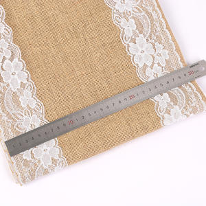 <span class=keywords><strong>Chemin</strong></span> <span class=keywords><strong>de</strong></span> <span class=keywords><strong>table</strong></span> vintage en toile <span class=keywords><strong>de</strong></span> jute brodée à fleurs, écologique et réutilisable pour les mariages champêtres, les fêtes et la décoration intérieure - Product Image 3