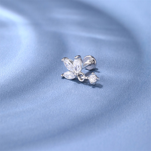 Pendientes Apilables Crown Threader de Plata de Ley 925 con Moissanita, Joyería para Piercing Plano de Cartílago para Mujer - Product Image 3