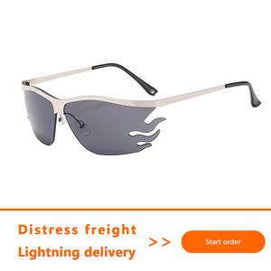 Lunettes de Soleil Personnalisées Fashion Flame <span class=keywords><strong>Cross</strong></span> Border European American New Internet Colorful UV400 Popular Sunglasses Retro Punk Sunglasses - Product Image 2
