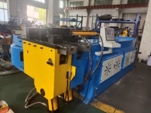 Machine <span class=keywords><strong>de</strong></span> pliage semi-automatique hydraulique CNC DW89NC, nouvelle machine <span class=keywords><strong>de</strong></span> pliage <span class=keywords><strong>de</strong></span> tuyaux d'échappement en acier inoxydable/carbone/acier doux, prix compétitif - Product Image 3