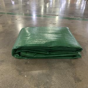 Bâche en plastique PE verte Haute durabilité Grande capacité Robuste Couleurs personnalisées Tailles personnalisées Toile imperméable de protection contre la pluie - Product Image 4