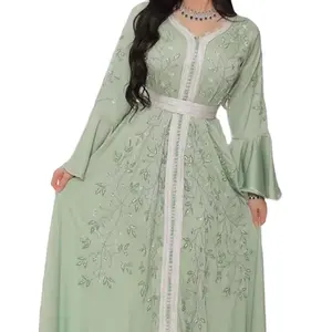 Luxuoso cor verde com decote em V strass flor padrão manga de folha de lótus Médio Oriente Emirados Árabes Unidos caftans muçulmanos mulheres kaftan