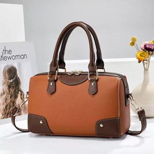 Stylish Color Block Handbag Middle Size Single Shoulder <b>Crossbody</b> <b>Bag</b> Inner Patch Polyester Lining for Everyday Outfits <b>Summer</b> - Product Image 4