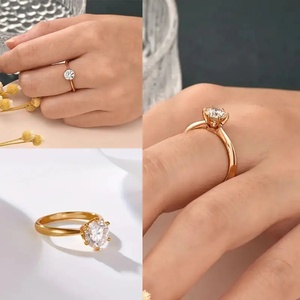 <span class=keywords><strong>Anello</strong></span> con diamanti in Moissanite di fidanzamento personalizzato gioielli 925 in argento Sterling GRA VVS <span class=keywords><strong>1</strong></span> <span class=keywords><strong>carato</strong></span> <span class=keywords><strong>solitario</strong></span> da donna <span class=keywords><strong>anello</strong></span> in Moissanite - Product Image 1
