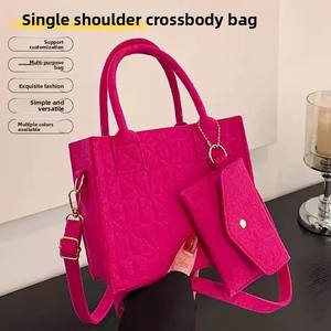 Nouveau modèle 2026 : Sac à main polyvalent en feutre texturé, motif amour, élégant et simple, pour <span class=keywords><strong>mère</strong></span> et fille, porté épaule ou croisé - Product Image 2