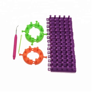SKC knitting <span class=keywords><strong>rainbow</strong></span> <span class=keywords><strong>loom</strong></span> tool <span class=keywords><strong>set</strong></span> with crochet hook - Product Image 1