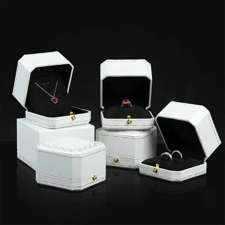 2023 Nieuwe Sieraden Verpakking Luxe Ring Mini Sieraden Doos Mdf Houten Kleine Verpakking Voor Sieraden