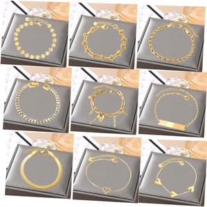 Pulsera de cadena de mano con eslabones cubanos gruesos, delicada y popular, chapada en oro de 18 quilates, de acero inoxidable, para mujer, venta al por mayor - Product Image 2