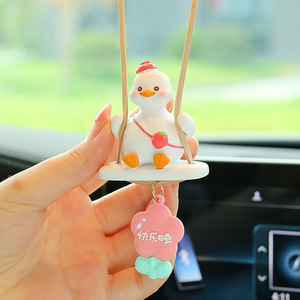Pendentif de voiture en forme de canard en résine, décoration de dessin animé, ornement suspendu pour miroir intérieur de voiture, décoration de rétroviseur, 1 pièce - Product Image 4