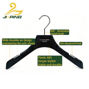 شماعة ملابس فاخرة بطول 40 سم مع شعار مخصص، شماعة واسعة الكتف من البلاستيك ABS للرجال والنساء، شماعة ملابس أحادية الطبقة غير قابلة للانزلاق - Product Image 3