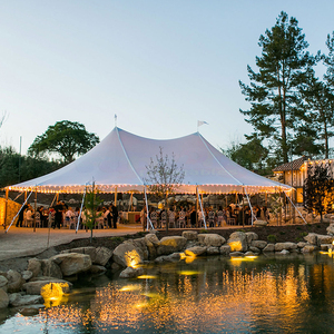 Carpa para Eventos con Estructura de Aluminio y Lona de PVC Blanca para Bodas, Banquetes y Fiestas, con Capacidad para 100, 300 y 500 Personas - Product Image 1