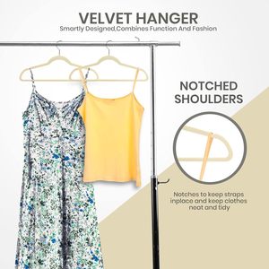 Cintre à vêtements floqué - Outil d'organisation domestique pour les vêtements. Surface en velours lisse avec propriétés antidérapantes. - Product Image 3
