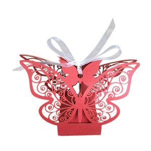 Petite boîte en carton écologique faite à la main, <span class=keywords><strong>dragées</strong></span> souvenirs avec <span class=keywords><strong>design</strong></span> personnalisé pour les invités de mariage - Product Image 1