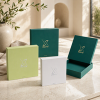 Boîte cadeau rigide élégante personnalisée avec couvercle relevable, en papier d'art spécialisé, pliable, emballage de luxe avec gaufrage