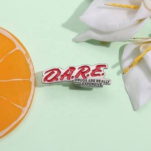 DARE D.A.R.E. 薬は本当に高価です エナメルピン ブローチ 滥用防止 教育バッジ ブローチ ラペルピン ジュエリー ギフト - Product Image 2