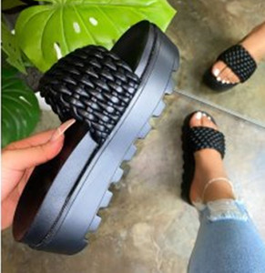 รองเท้าแตะสานพื้นเรียบสำหรับผู้หญิงขายส่งจากจีน รองเท้าสไลด์พีวีซีแบบสานสำหรับใส่ชายหาด - Product Image 2