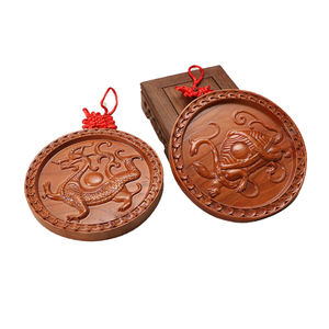 ISO9001 & IATF ISO9001 & IATF Sculptures <span class=keywords><strong>en</strong></span> <span class=keywords><strong>bois</strong></span> faites à la main personnalisées Décor Intérieur Art Artisanat Anime Figure Statue Figurines <span class=keywords><strong>en</strong></span> <span class=keywords><strong>bois</strong></span> - Product Image 4