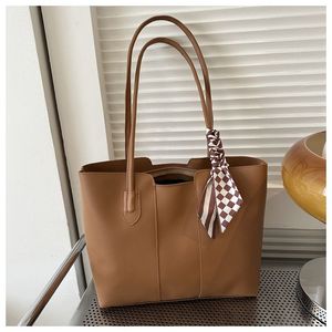 2025 usine nouveau travail quotidien coréen grande capacité <span class=keywords><strong>sac</strong></span> <span class=keywords><strong>sac</strong></span> fourre-tout en <span class=keywords><strong>cuir</strong></span> pour femmes - Product Image 4