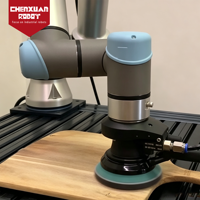 Système de cobot de ponçage collaboratif flexible à 6 axes pour la finition de précision des surfaces des panneaux et composants de meubles en bois