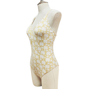 Tankini Mujer Traje de baño de una pieza Patrón de <span class=keywords><strong>flora</strong></span> personalizado Diseño sin espalda Caderas de corte alto Correas ajustables y Copas suaves extraíbles - Product Image 2