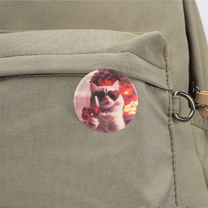 Pin Redondo Decorativo con Diseño de Gato Meme Divertido para Mochila, Chaqueta, Bolso, Accesorio de Moda Animal de Tendencia - Product Image 3